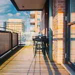Peaceful Apartment In East End