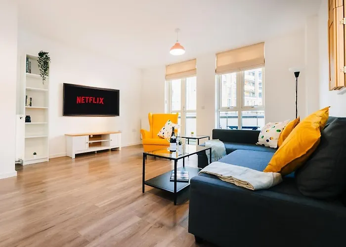 Peaceful Apartment In East End